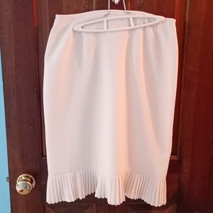 Le Suit cream dress skirt